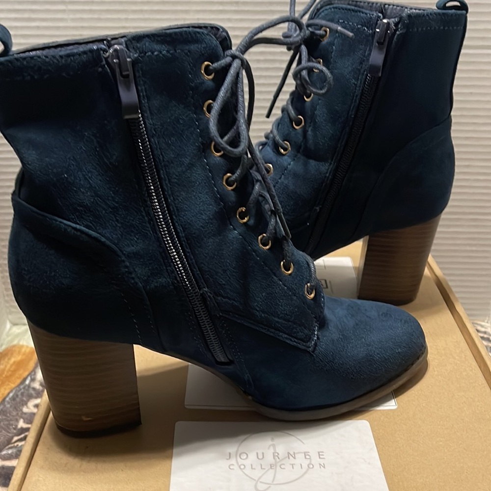 Blue Journee collection boots - Picture 5 of 8